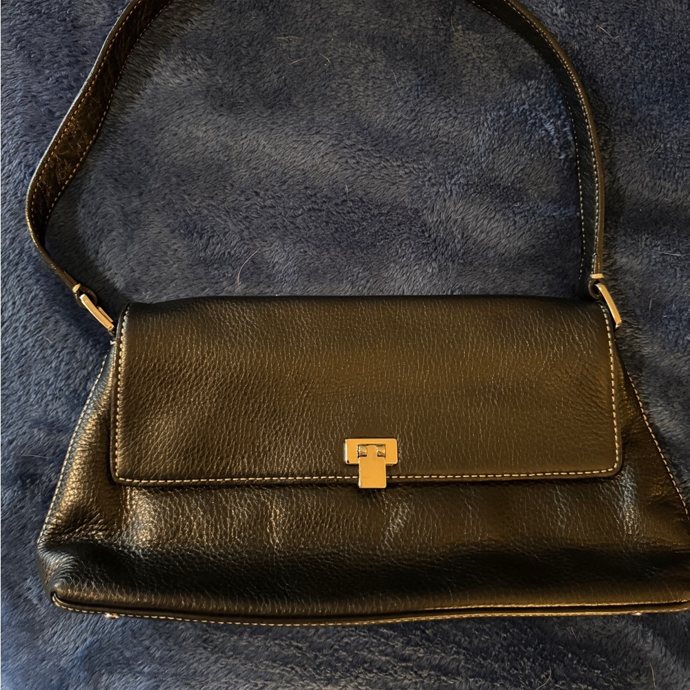 Elegant Black Leather Shoulder Bag